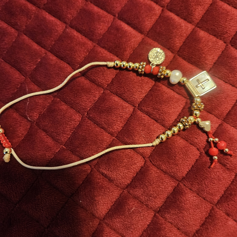 Chic Gold and Red Beaded Bracelet